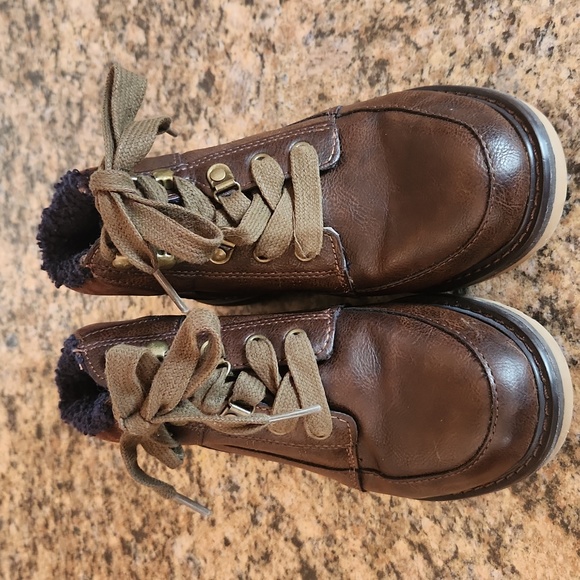 Boys Cat & Jack Brown Boots - Size 13 - Picture 2 of 6